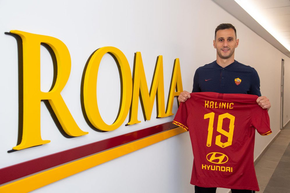 Lepas Patrik Schick, Roma Resmi Rekrut Nikola Kalinic