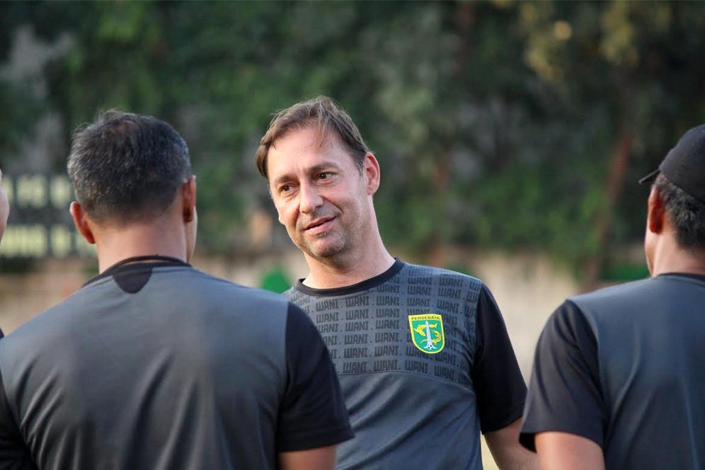 Lawan Borneo FC, Wolfgang Pikal Yakin Bisa Dampingi Persebaya