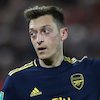 Unai Emery Indikasikan Mesut Ozil Punya Masa Depan di Arsenal