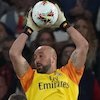 Kronik Pepe Reina: Awalnya Cadangan, Bikin Blunder, Lalu Gagalkan Penalti