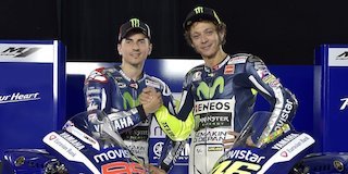Jorge Lorenzo dan Valentino Rossi (c) Yamaha