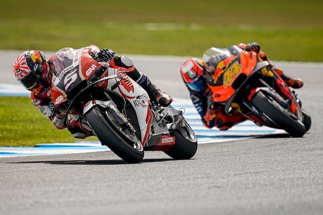 Johann Zarco dan Pol Espargaro (c) LCR Honda