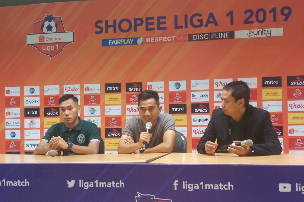 Bek PSS Sleman Menangis Usai Kalahkan Persebaya Bek PSS Sleman Menangis Usai Kalahkan Persebaya