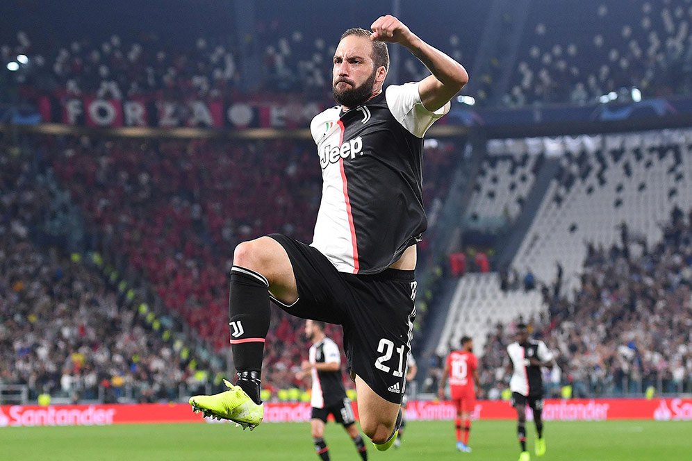 Resmi, Gonzalo Higuain Gabung Klub Milik David Beckham