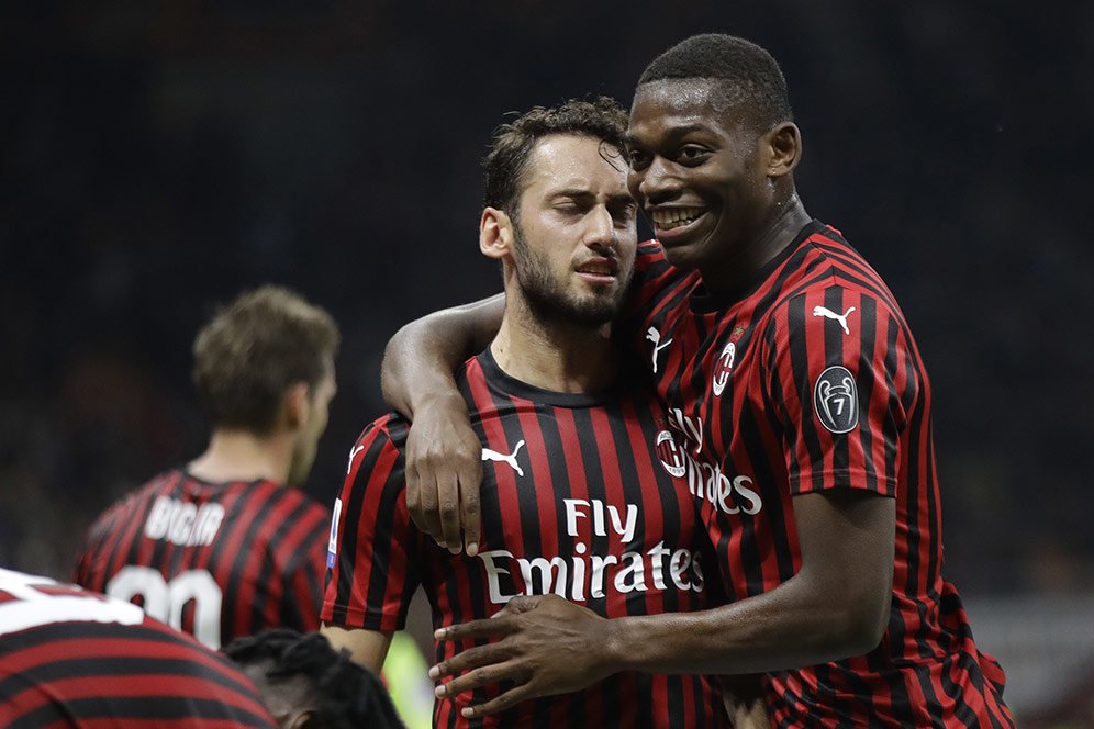 Kisah Dua Setan yang Terpuruk, AC Milan dan Manchester United