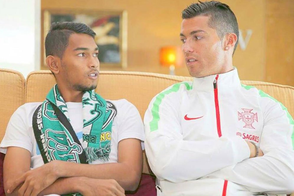 Mulia! Martunis Lelang Jersey Bertanda Tangan Ronaldo untuk Bangun Pesantren di Aceh