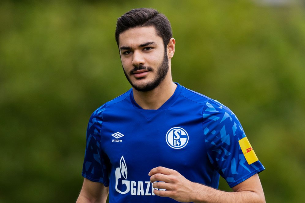 Merapat ke Livepool, Ozan Kabak Kirim Salam Perpisahan Emosional Pada Schalke