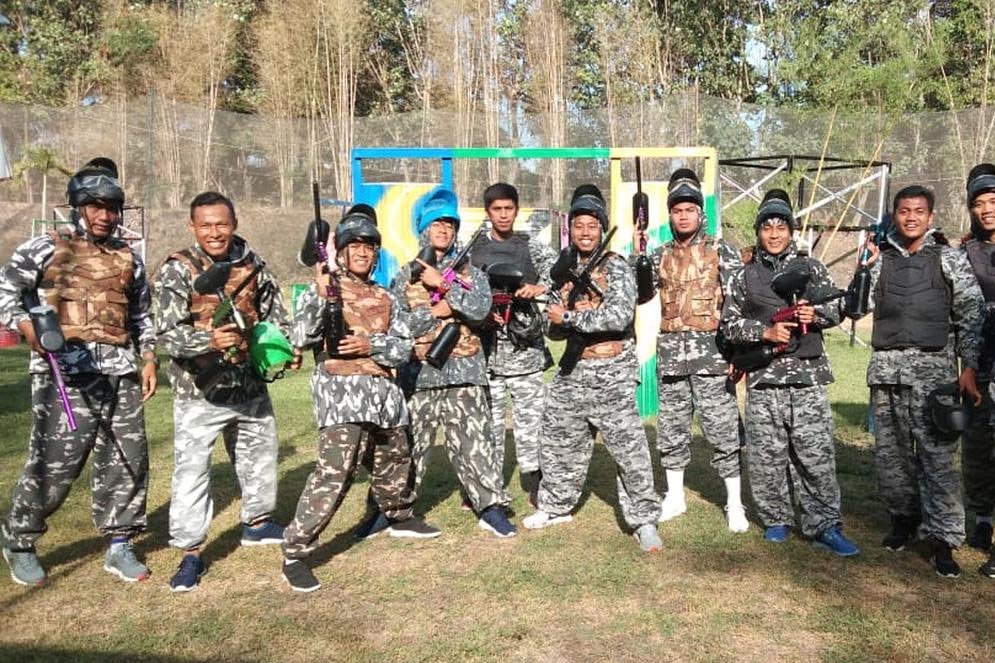 Hilangkan Kepenatan, Pemain PSS Bermain Paintball