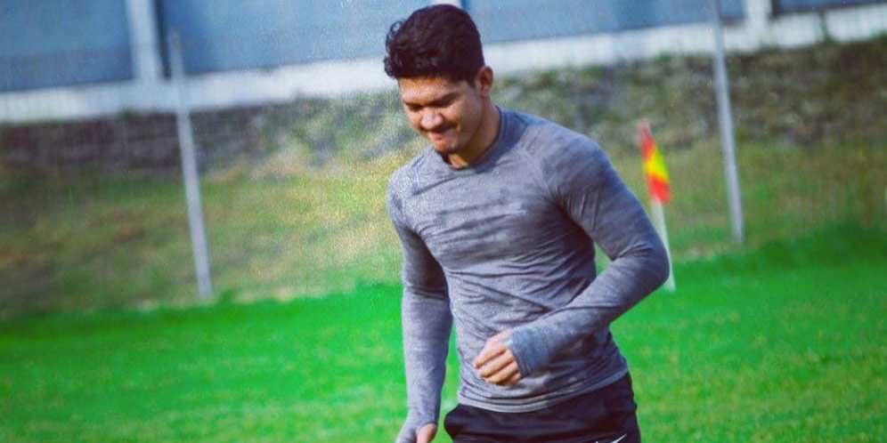Iko Uwais dan Pesepak Bola Indonesia yang Berkarir Menjadi Artis