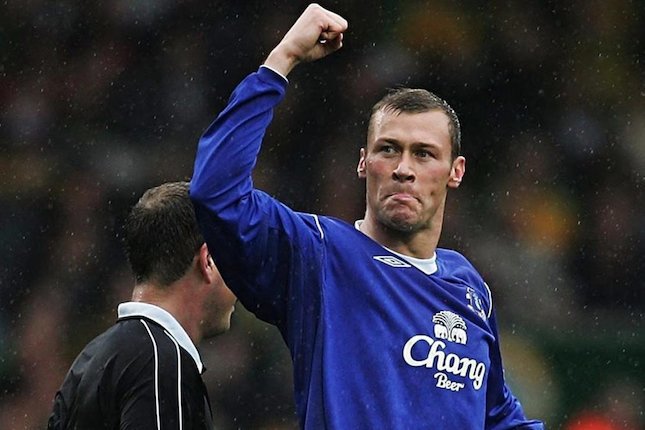 Duncan Ferguson (8 Kartu Merah)