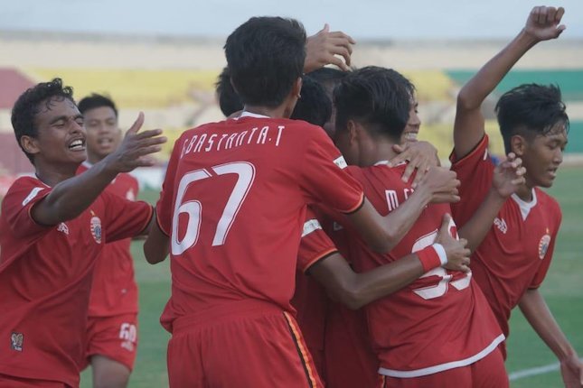 Selebrasi Pemain Persija Jakarta U-18 usai membobol gawang Persib Bandung U-18 (c) Media Persija
