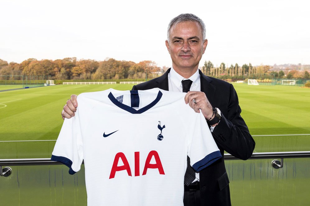 Reaksi Kocak Fans MU dan Arsenal Setelah Jose Mourinho Tangani Tottenham