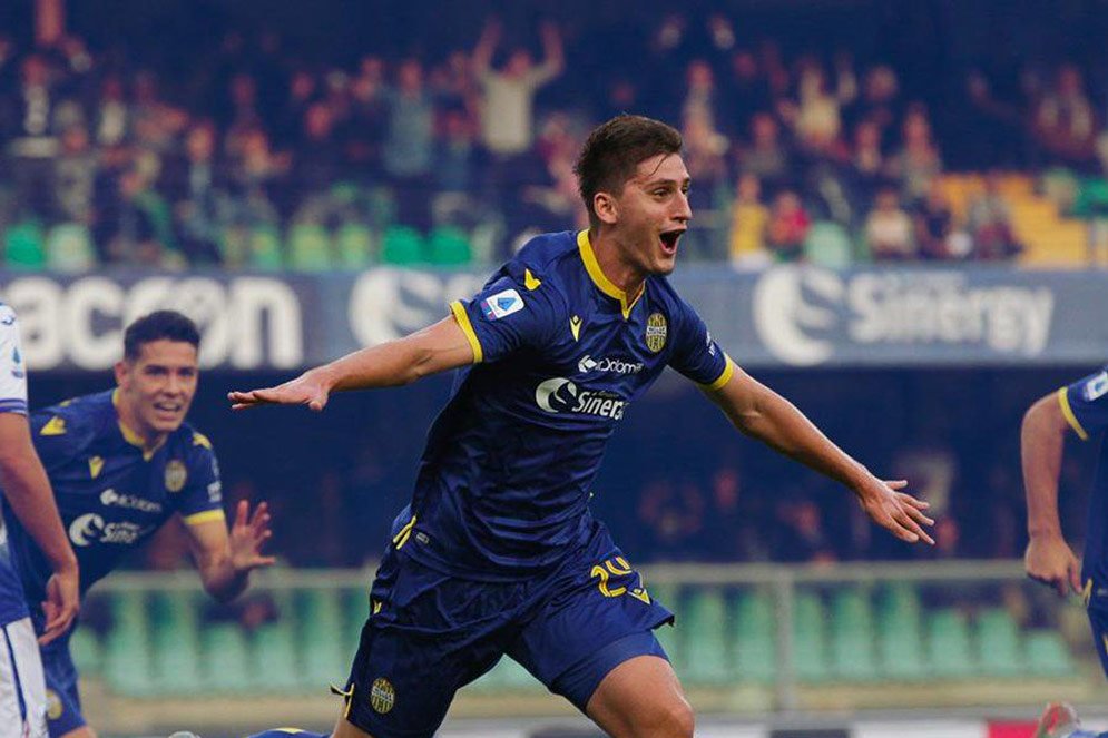 Perkuat Lini Belakang, Inter Pantau Bek Muda Hellas Verona