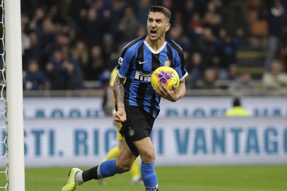 Diincar MU, Inter Milan Bersedia Lepas Matias Vecino