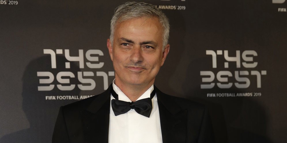 Jose Mourinho Sudah Hadir di Roma, Dalam Bentuk Es Krim!