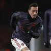 Karena Bela Uighur, Fans Arsenal di China Marah dan Bakar Jersey Mesut Ozil