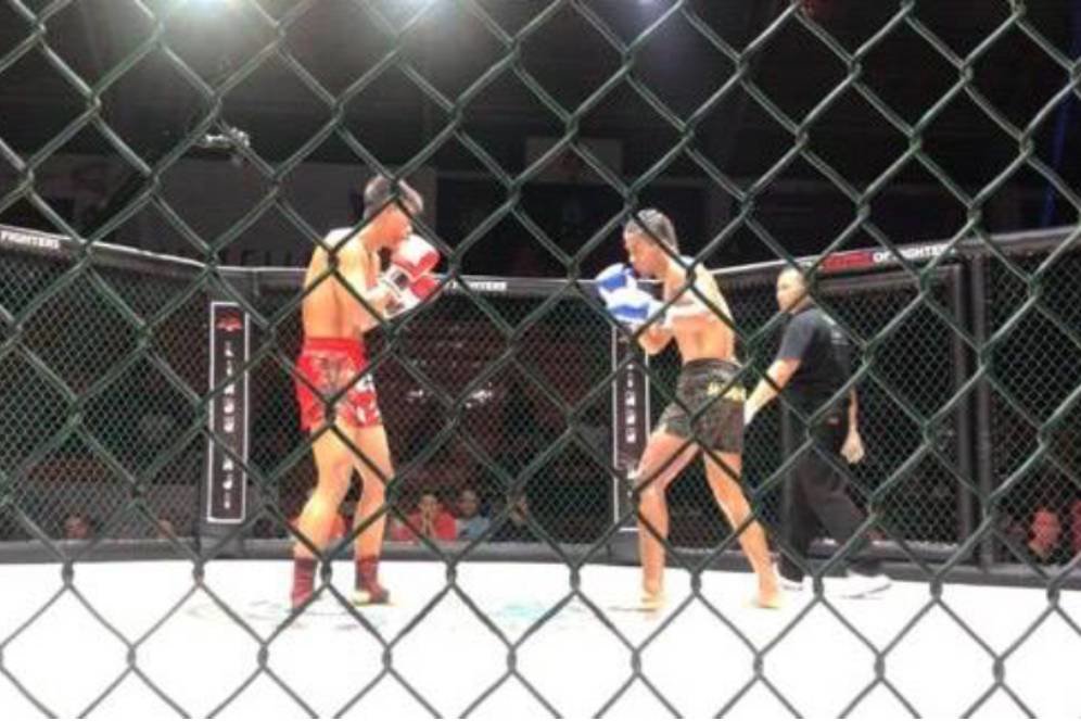 Sony Rizaldi Rengkuh Kemenangan bersama H. Brothers di Kick Boxing