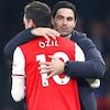 Mikel Arteta vs Mesut Ozil: Ruang Ganti Arsenal Memihak Siapa?