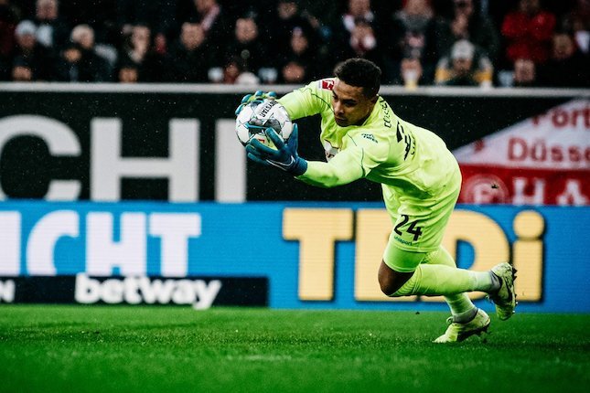 Zack Steffen - Pecundang 