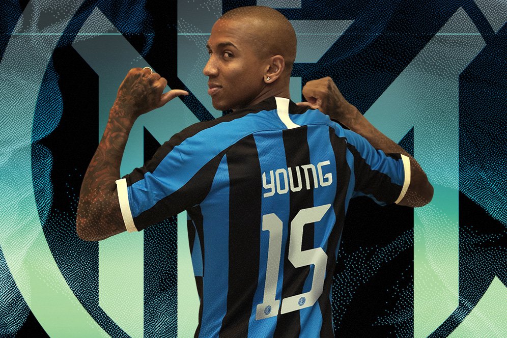 Resmi Gabung Inter Milan, Ashley Young Berterima Kasih pada Manchester United