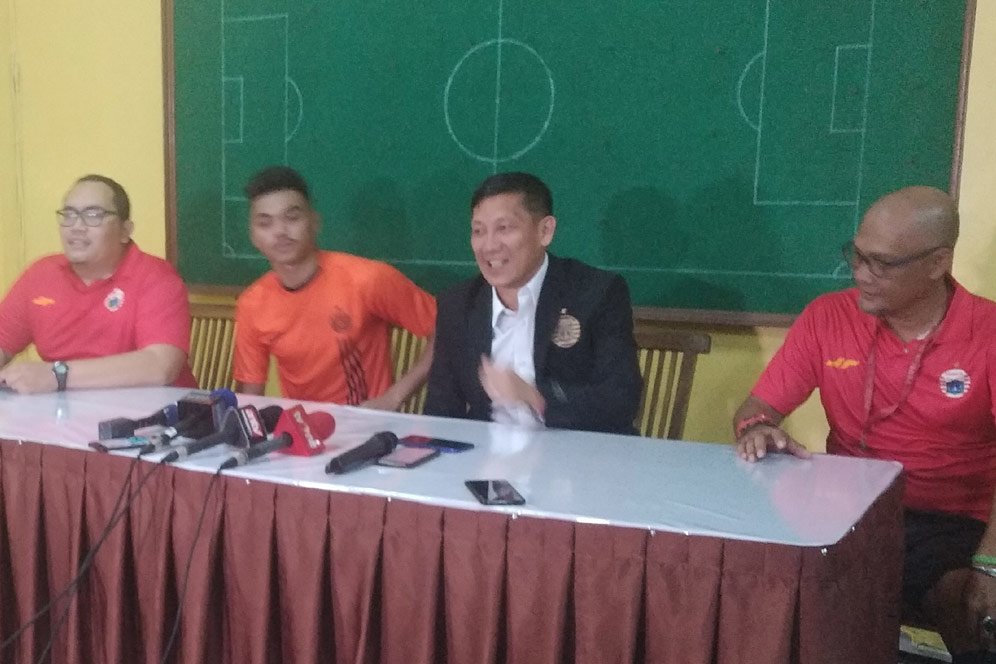 Persija Kontrak Marco Motta 2 Tahun