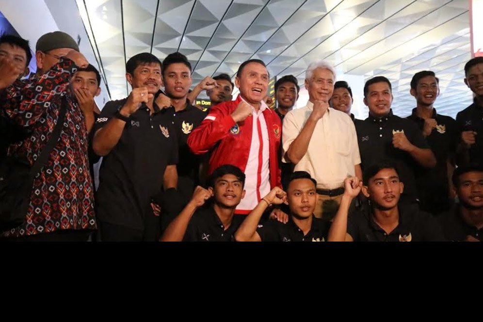 PSSI Melepas 28 Pemain Timnas Indonesia U-19 ke Thailand PSSI Melepas 28 Pemain Timnas Indonesia U-19 ke Thailand