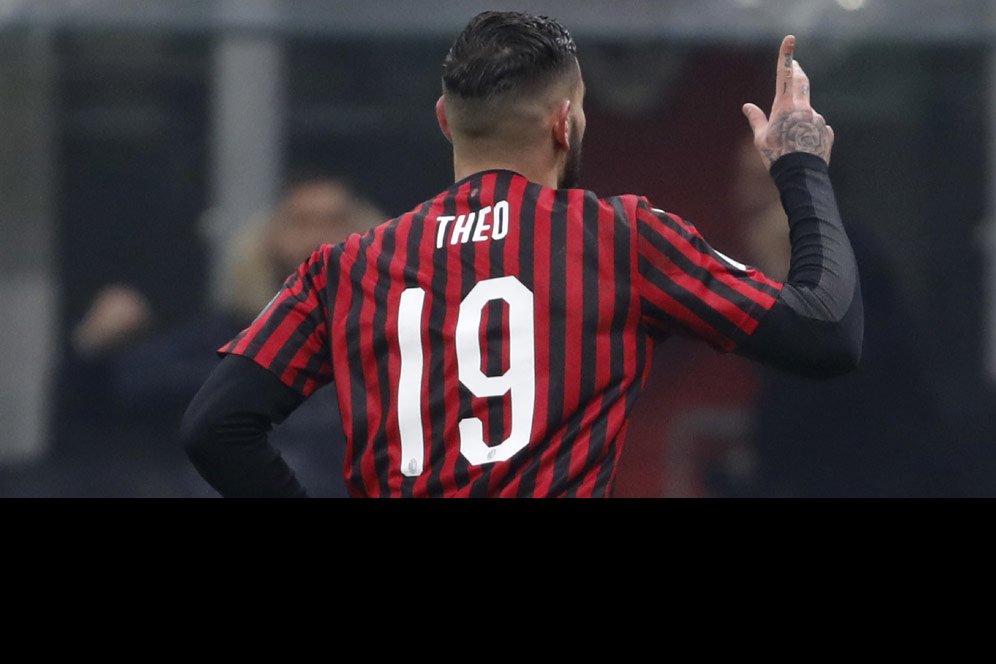 Theo Hernandez Menempa diri di Serie A, Mengikuti Jejak 'Nomor 3' AC Milan