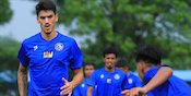 Latihan Daring, Winger Arema FC Nilai Kondisi Pemain Tak Terlalu Ideal Latihan Daring, Winger Arema FC Nilai Kondisi Pemain Tak Terlalu Ideal