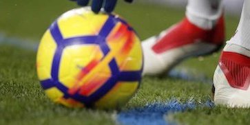 Teknik Dasar Sepak Bola: Kunci Menjadi Pemain Handal Teknik Dasar Sepak Bola: Kunci Menjadi Pemain Handal