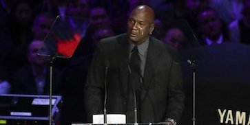 Tangis dan Tawa Iringi Tribute Michael Jordan untuk Kobe Bryant Tangis dan Tawa Iringi Tribute Michael Jordan untuk Kobe Bryant