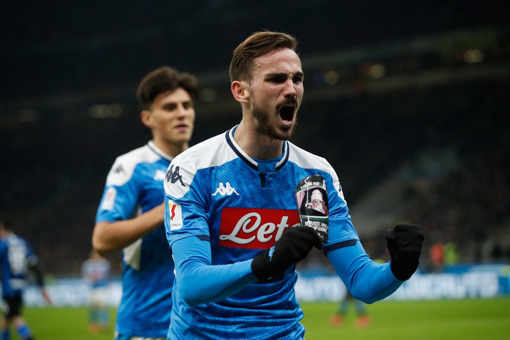 Telikung Real Madrid, Barcelona Kejar Pemain Napoli Ini