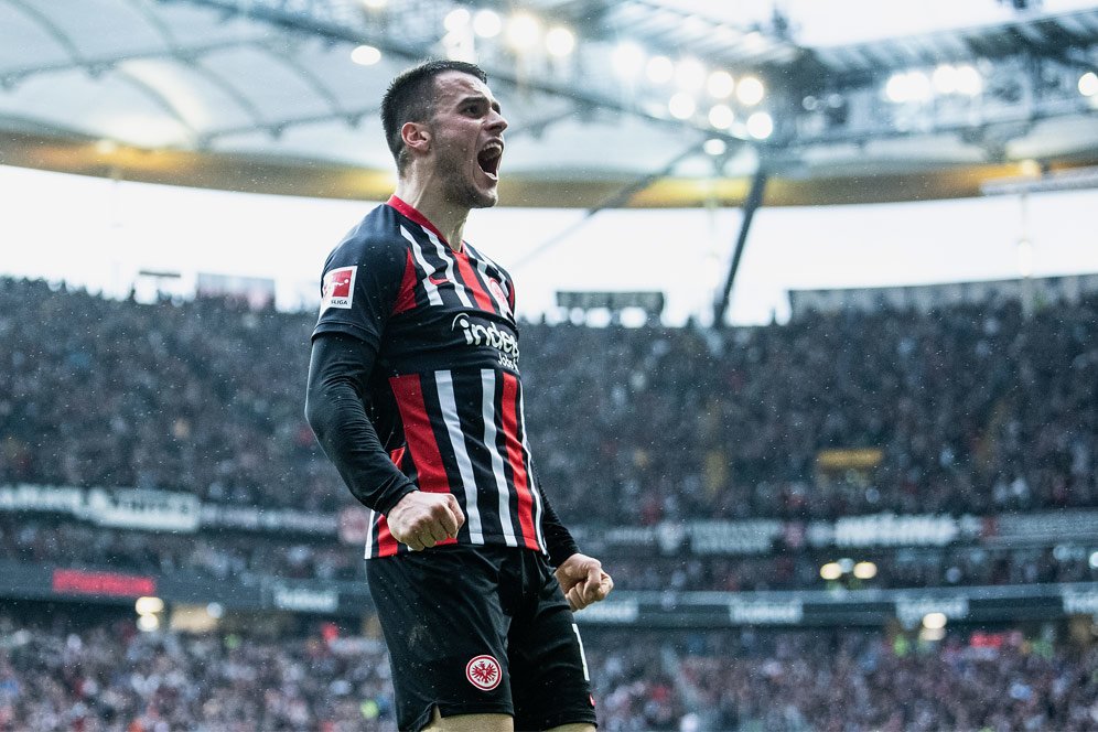 Perkuat Lini Serang, Arsenal Coba Datangkan Winger Eintracht Frankfurt Ini