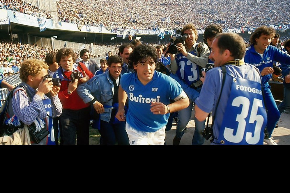 Kisah Maradona yang Pernah Membangkang Perintah Napoli Demi Ikuti Laga Amal