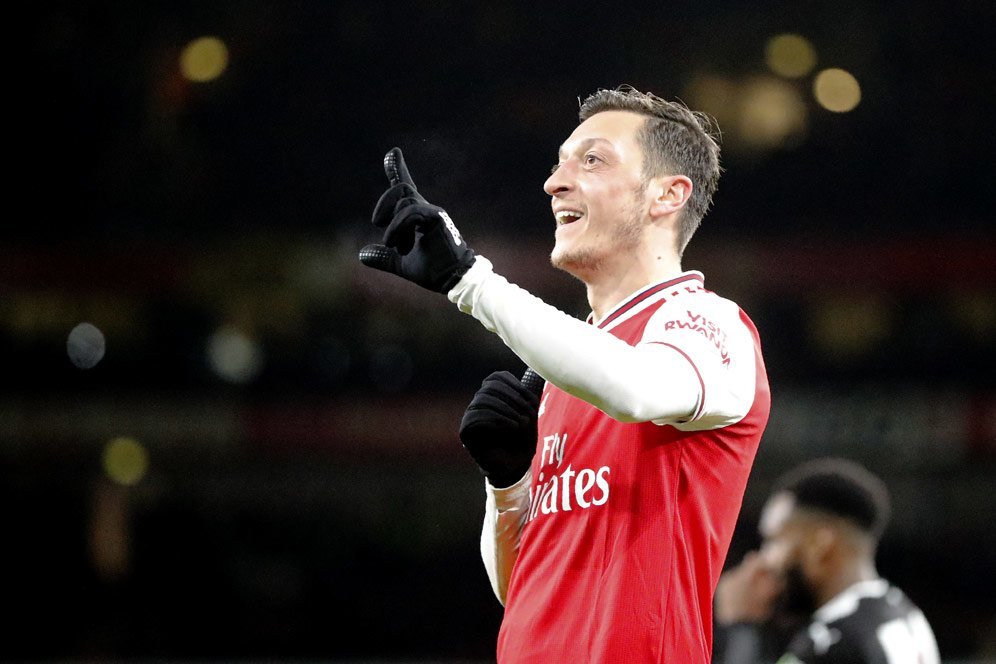 Seperti Jack Wilshere, Mesut Ozil Bisa Mencari Pertolongan di West Ham