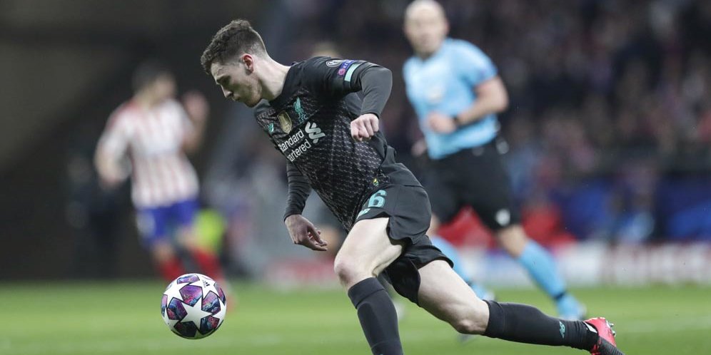 Andrew Robertson saat berlaga melawan Atletico Madrid di leg pertama babak 16 besar Liga Champions di Wanda Metropolitano, Rabu (19/02/2020) dini hari WIB. (c) AP Photo