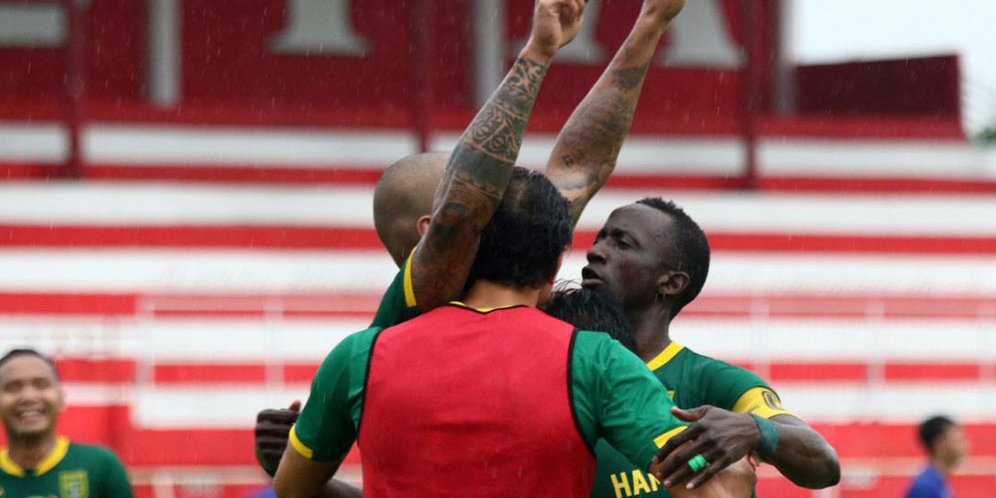 Hasil Pertandingan Persebaya Surabaya vs Arema FC: Skor 4-2