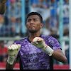 Trauma Patah Tulang Hidung Belum Hilang, Kiper Persib Pakai Topeng Beraksi di Liga 1