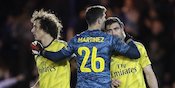 Setelah 2 Gelar Juara, Arsenal Bakal Jual Emiliano Martinez dan Maitland-Niles?