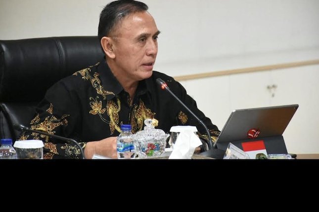 Menunggu Arahan Ketua