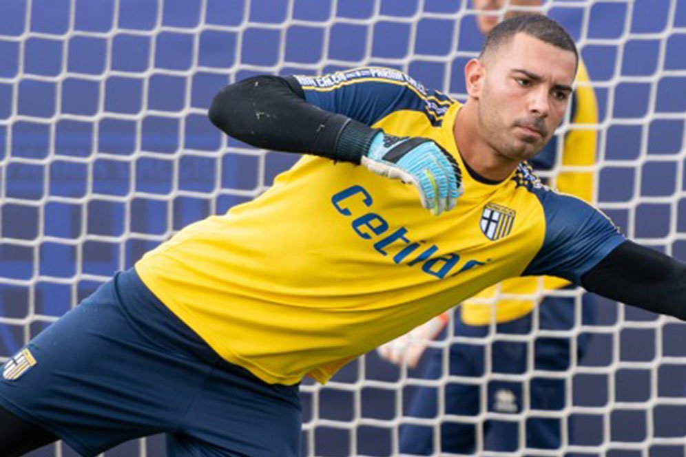 Cari Pelapis Samir Handanovic, Inter Milan Incar Kiper Parma