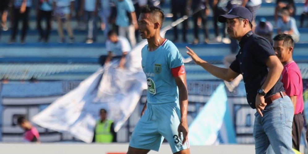 https://cdns.klimg.com/bola.net/library/upload/21/2020/03/persela_6a7c7b5.jpg