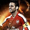 Cesc Fabreges dan Mesut Ozil: Tentang 2 Playmaker Arsenal dengan Gaya Berbeda