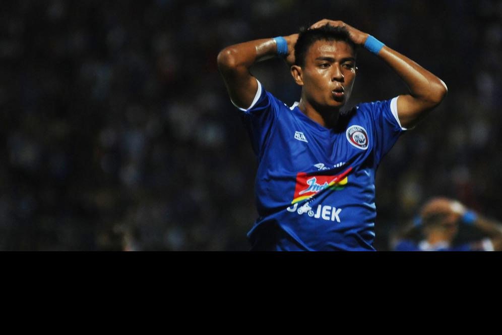 Lutut Kembali Bermasalah, Alasan Dedik Setiawan Absen dari Latihan Arema FC