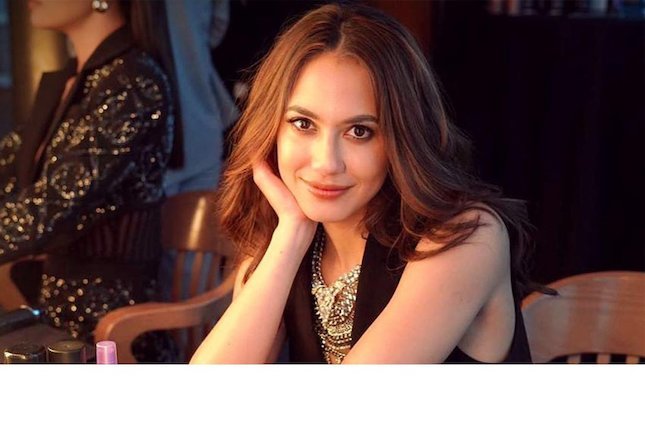 1. Pevita Pearce Siap Menemanimu Santap Takjil