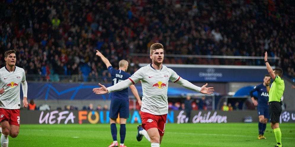Memulai Debut di VfB Stuttgart