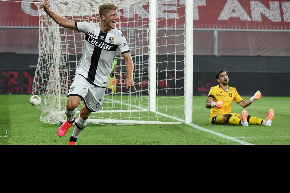 2 Hat-trick untuk Parma, Andreas Cornelius Jadi Mimpi Buruk Genoa