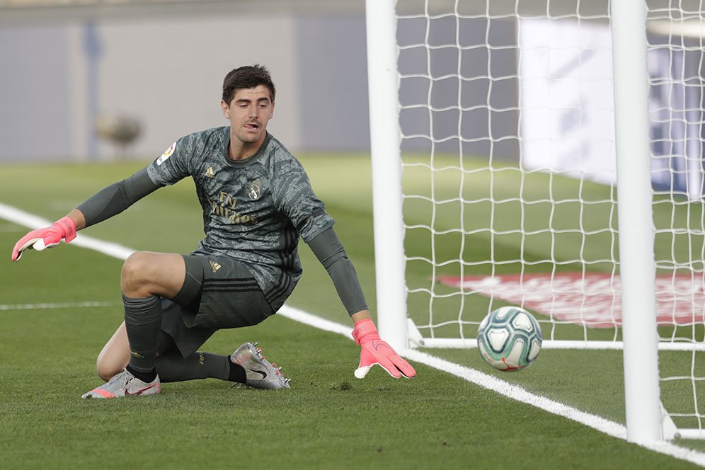 Thibaut Courtois: Orang-orang Catalonia Menyuruh Saya Diam