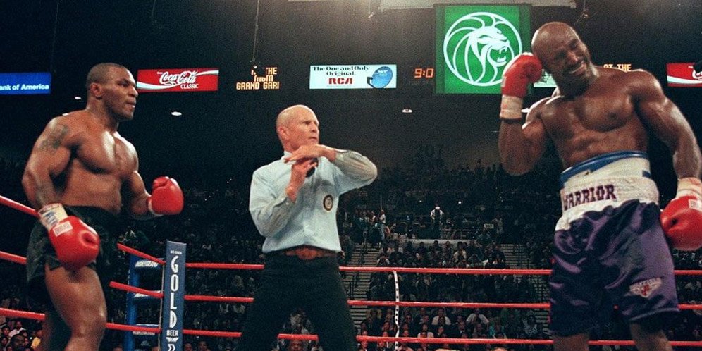 Pernah Digigit Mike Tyson, Evander Holyfield Justru Senang, Bukan Dendam