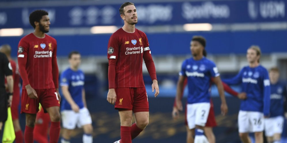 Jordan Henderson usai melakoni laga Derby Merseyside antara Everton vs Liverpool. (c) AP Pool
