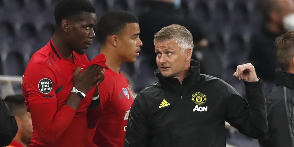 Mau Juara, MU Diminta Datangkan Striker Sekelas Lewandowski